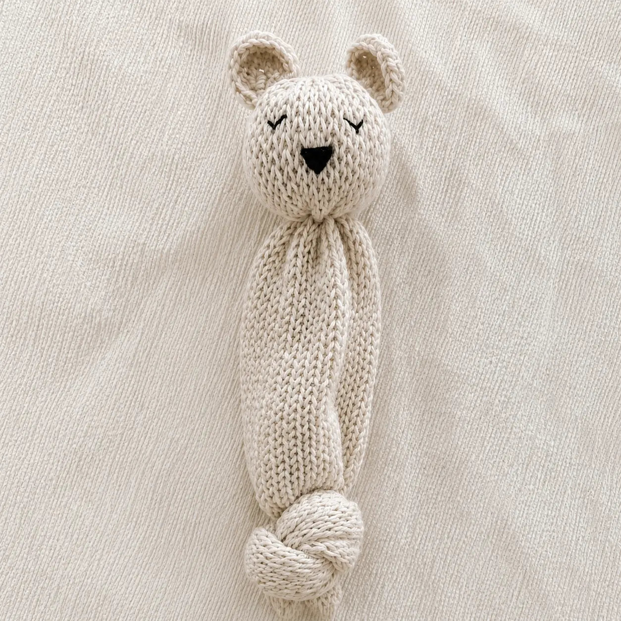 Artisan Knit Sleepy Bear: Cream